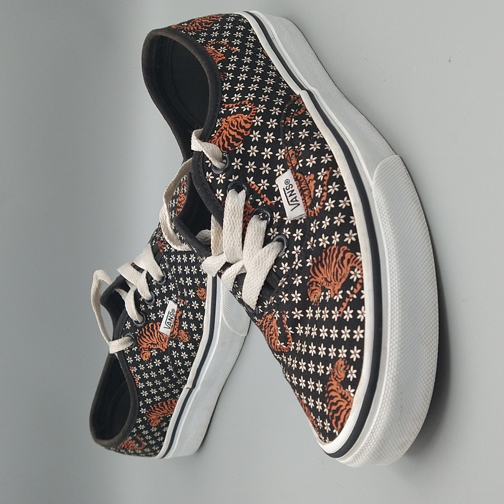 Vans Women's Black Tiger Print Canvas Sneakers